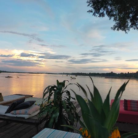 Pomelo Restaurant And Guesthouse- Serene Bliss, Life In The Tranquil Southend Of Laos Ban Khon エクステリア 写真